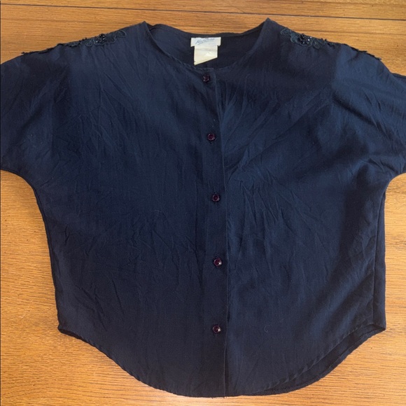 90’s Mariposa Black Short-Sleeve Blouse with Shoulder Pads - Picture 8 of 10